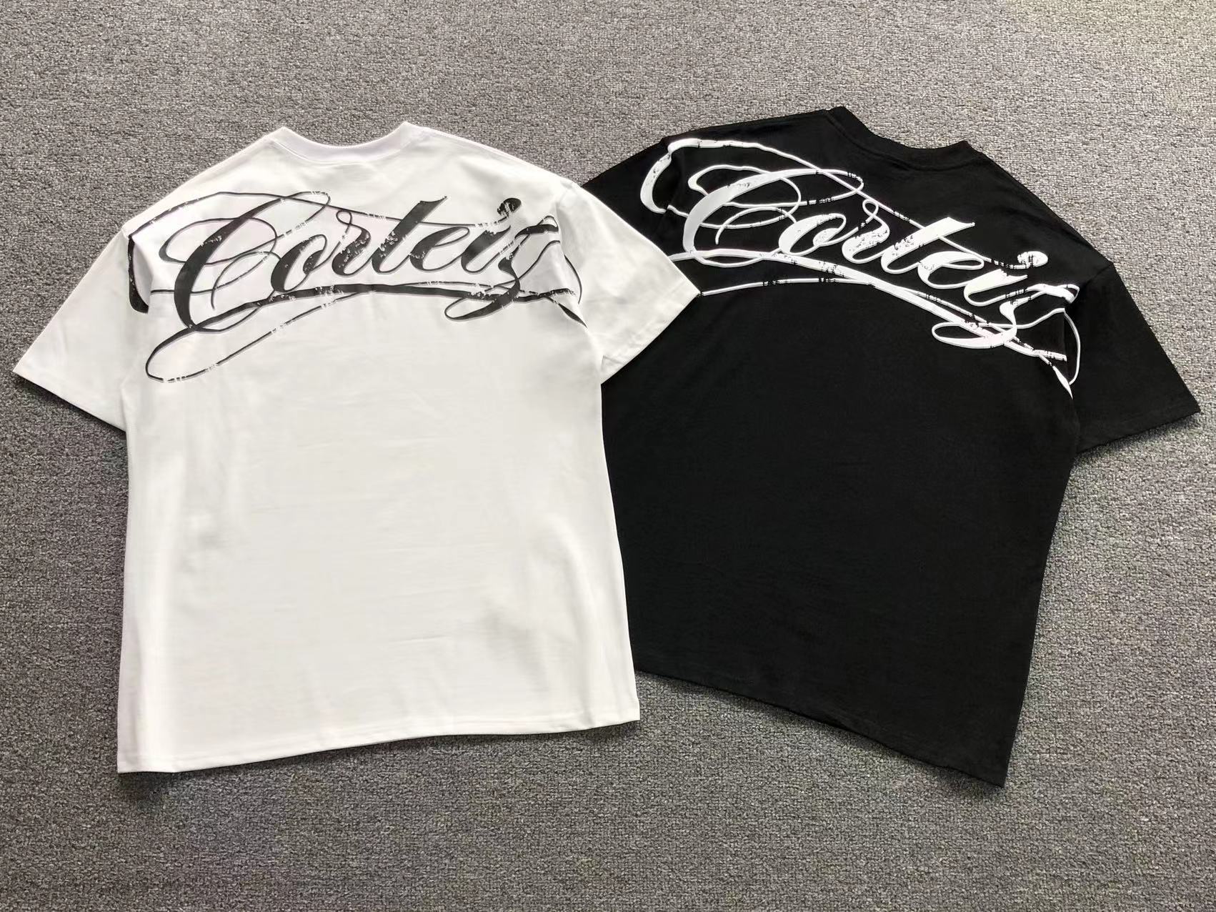 Corteiz Remera Big Logo Cursiva