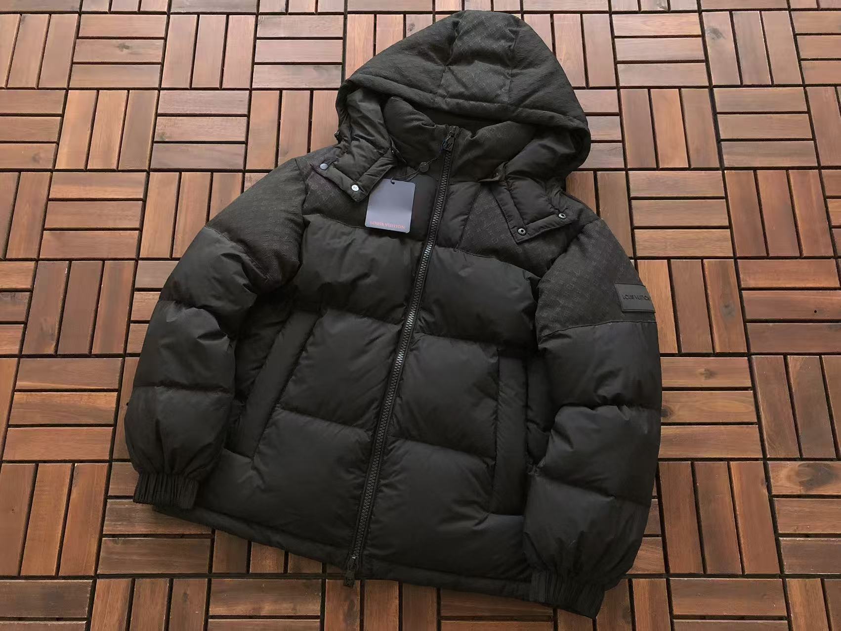 LOUIS VUITTON Puffer Monogram