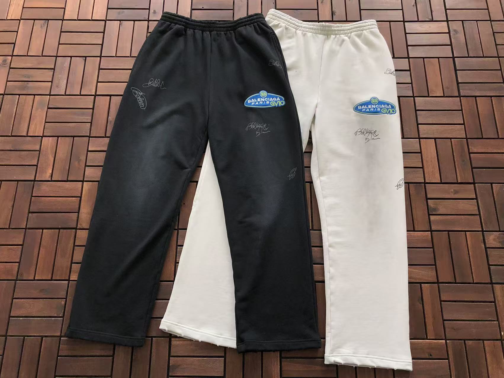 BALENCIAGA Pantalon GV10
