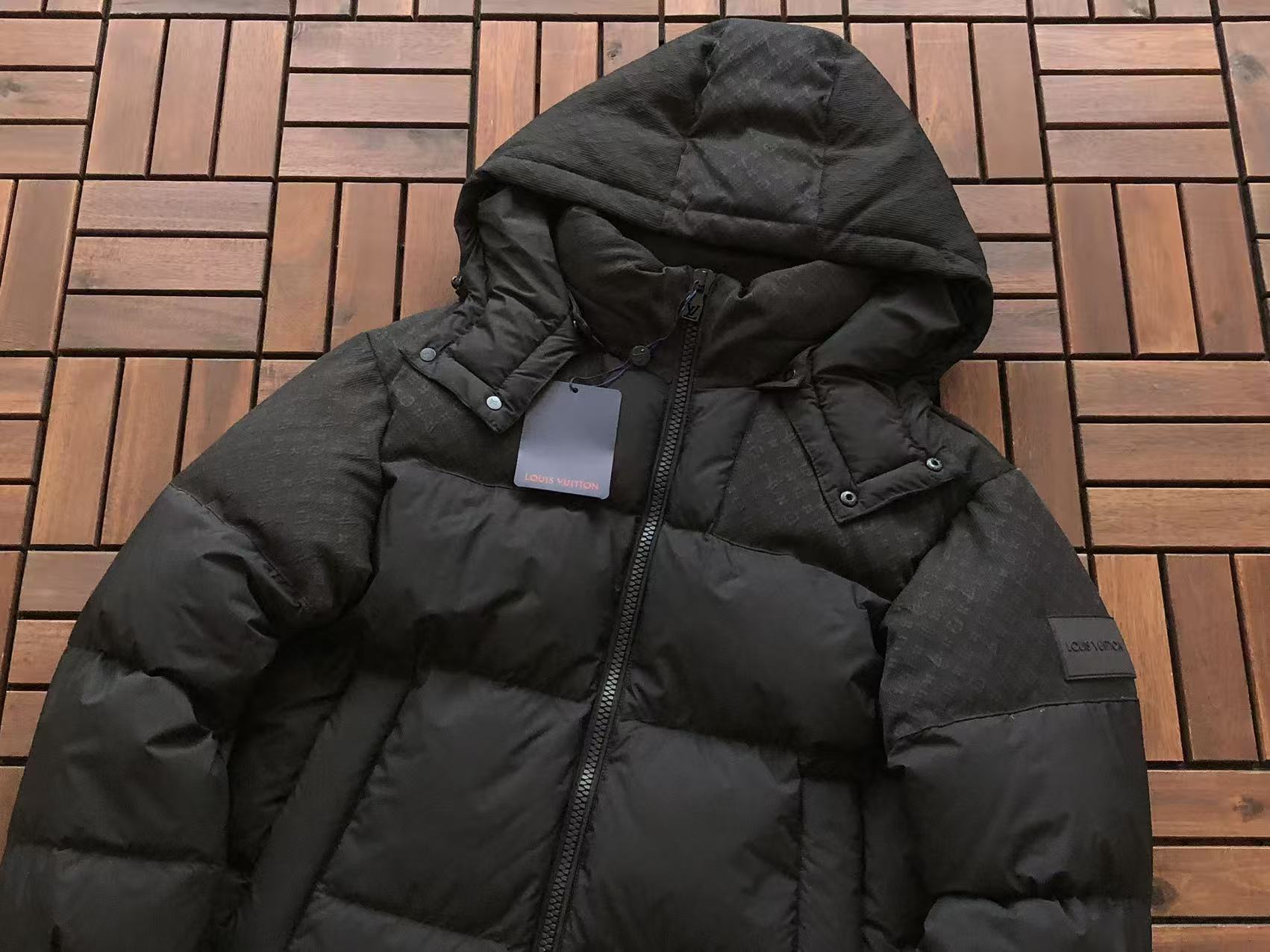 LOUIS VUITTON Puffer Monogram