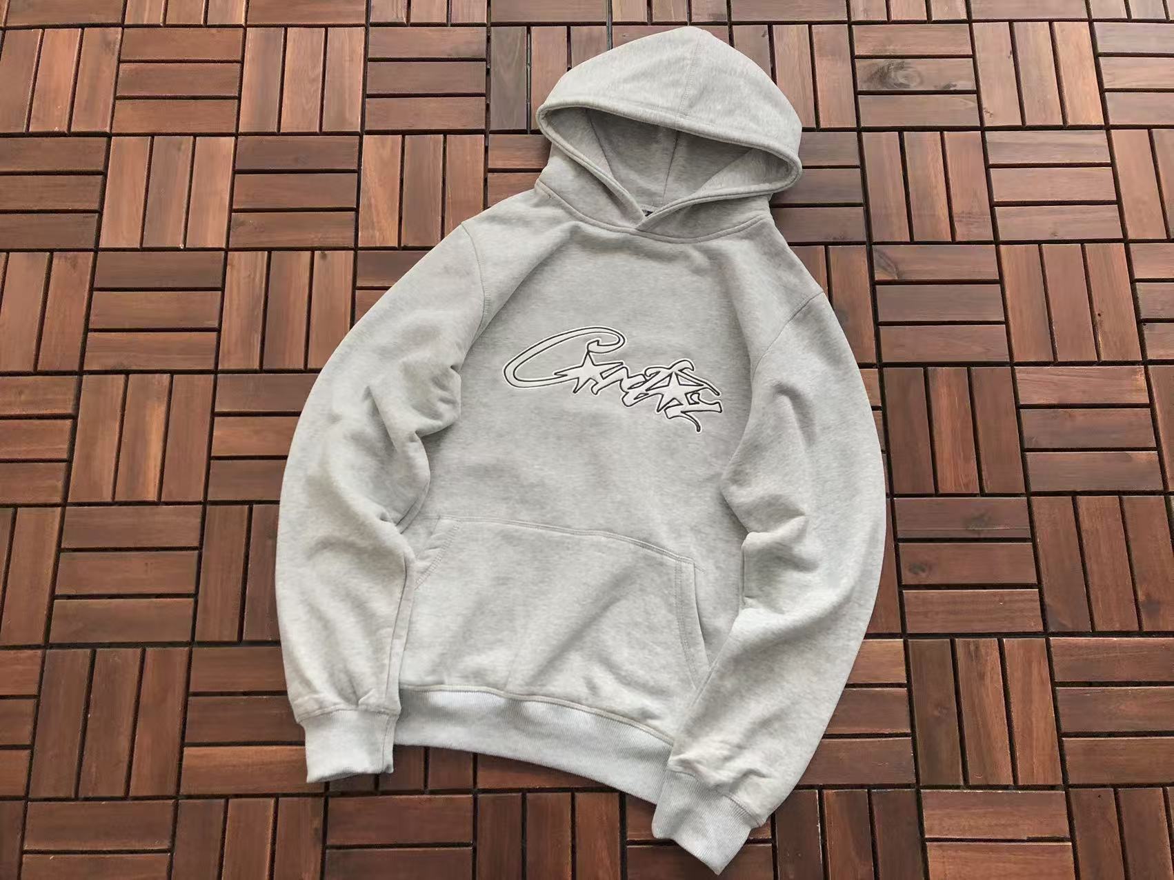 CORTEIZ Conjunto Canguro Fleece Script