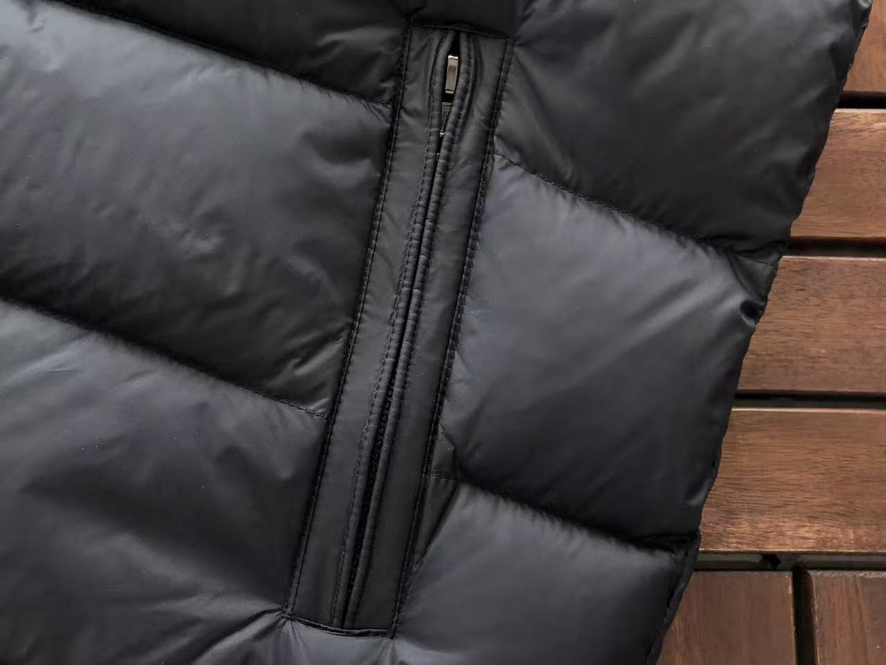 MONCLER Chaleco