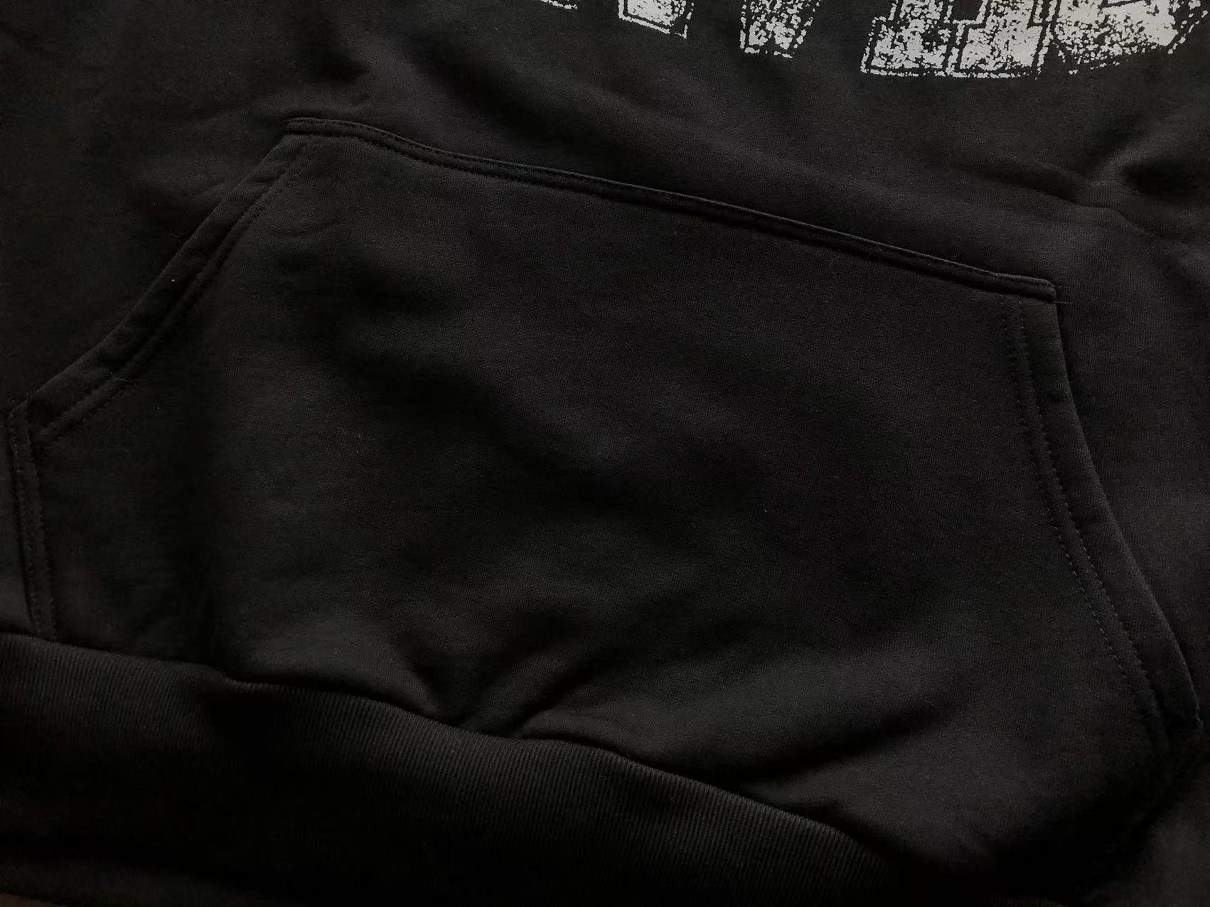BALENCIAGA Canguro Saint-Germain