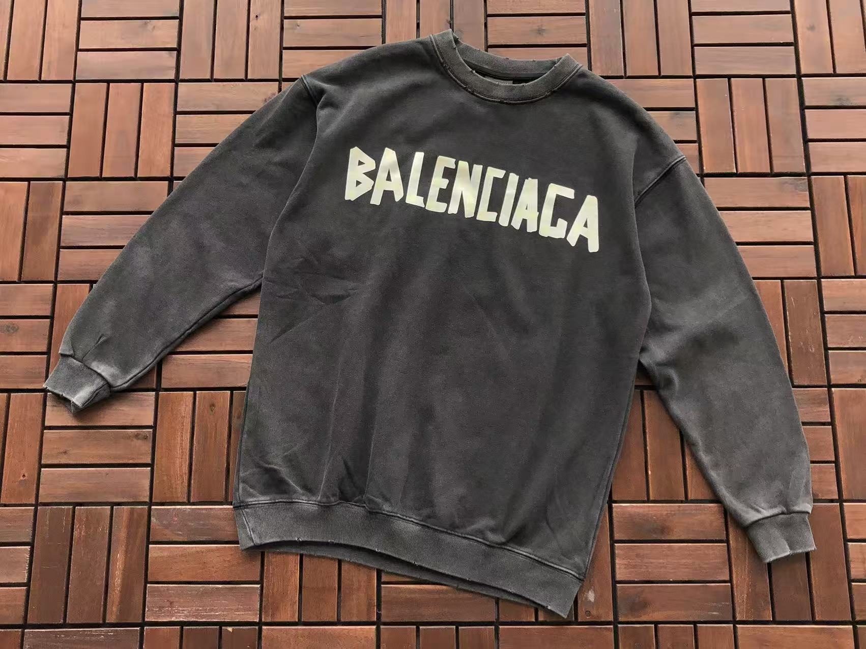 BALENCIAGA Buzo Gothic
