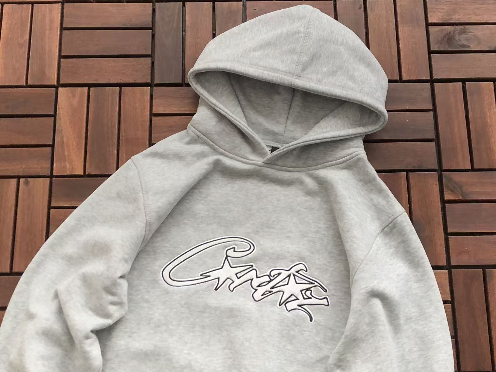 CORTEIZ Conjunto Canguro Fleece Script