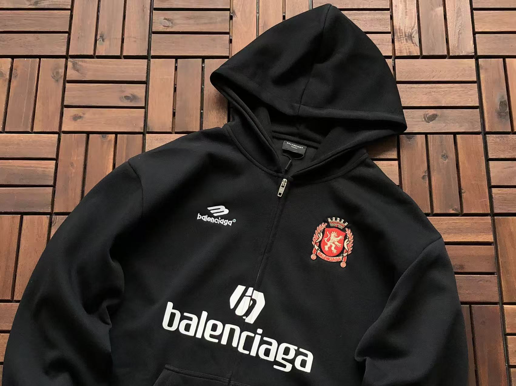 BALENCIAGA Canguro Soccer