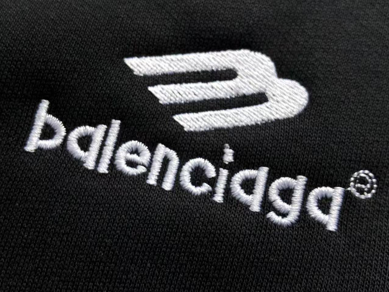 BALENCIAGA Canguro Soccer