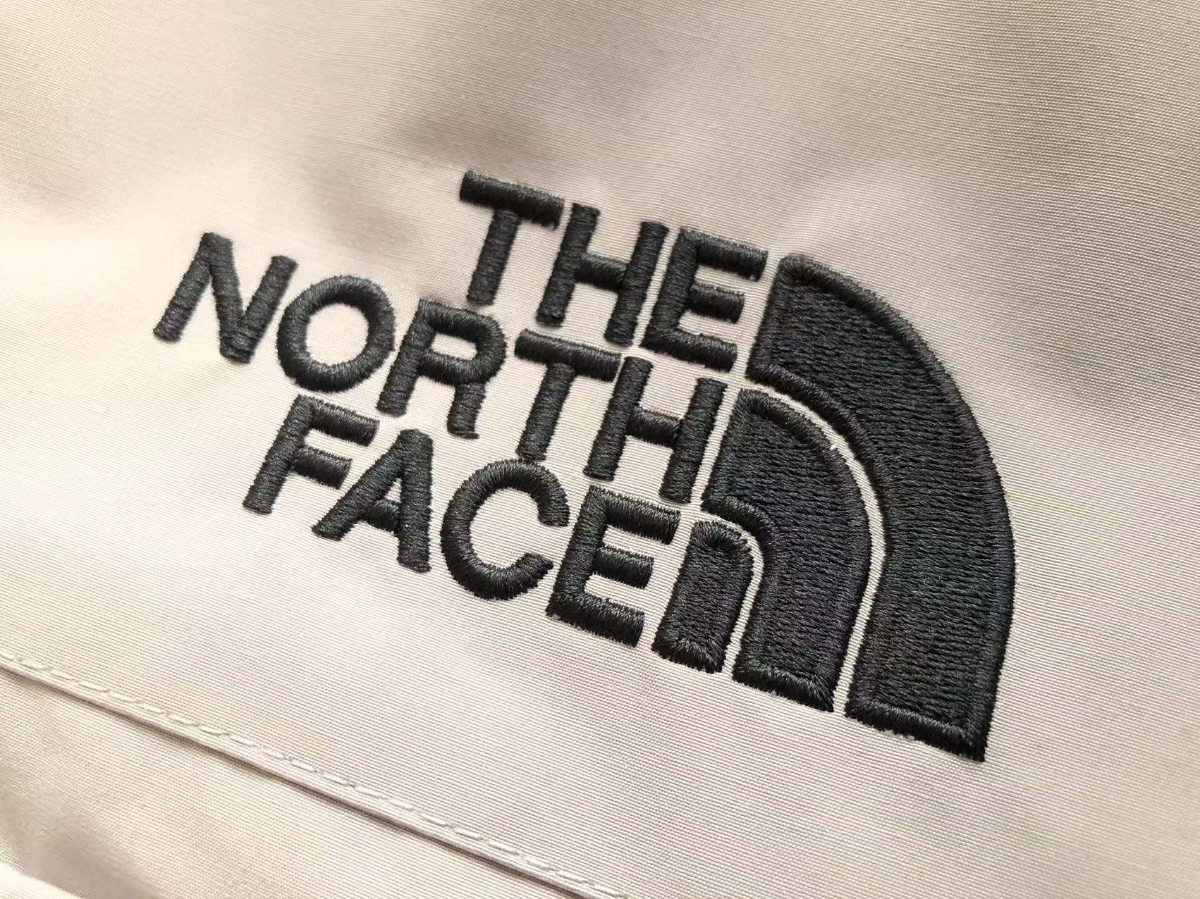 THE NORTH FACE Puffer Cargo