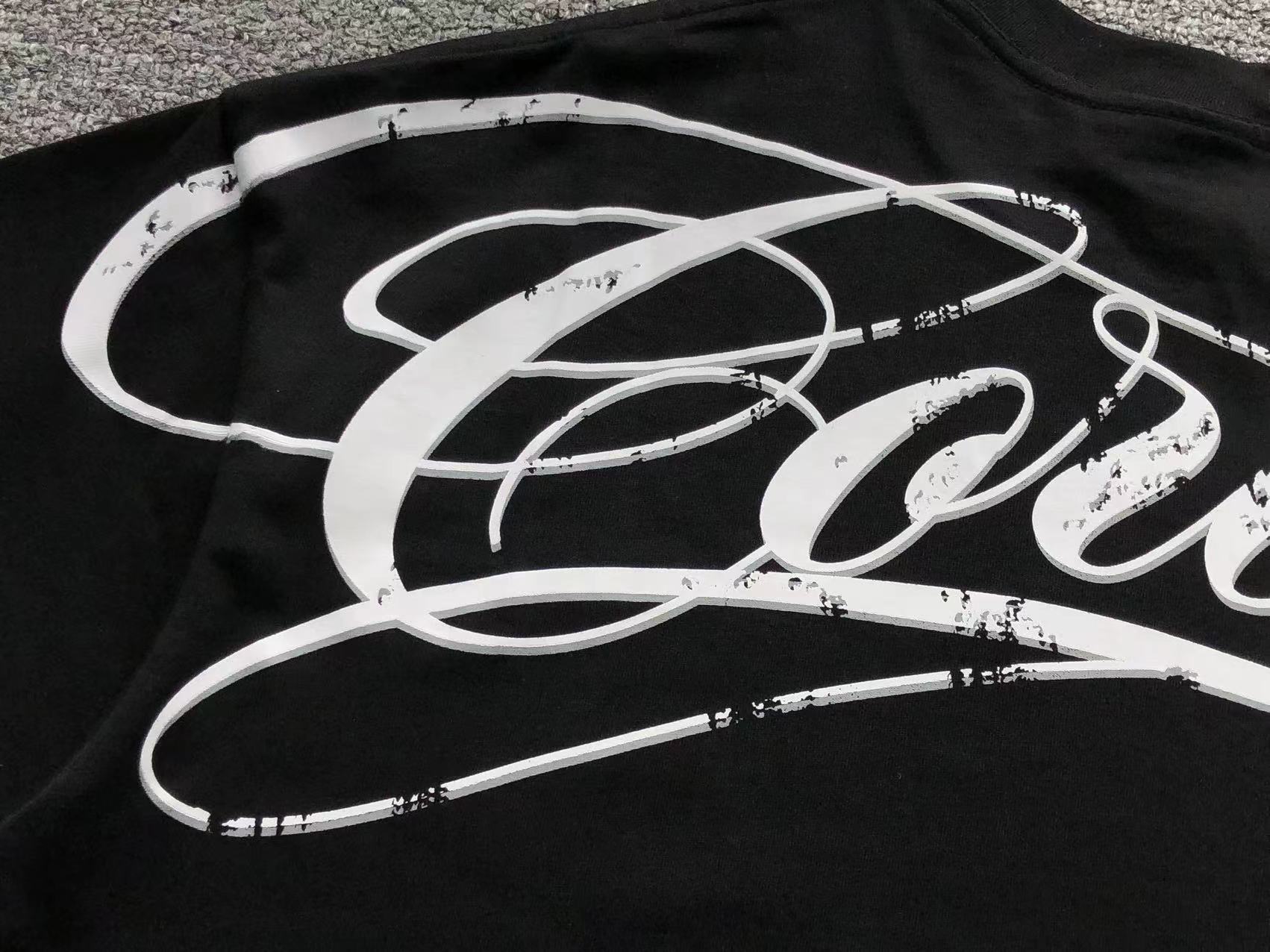 Corteiz Remera Big Logo Cursiva