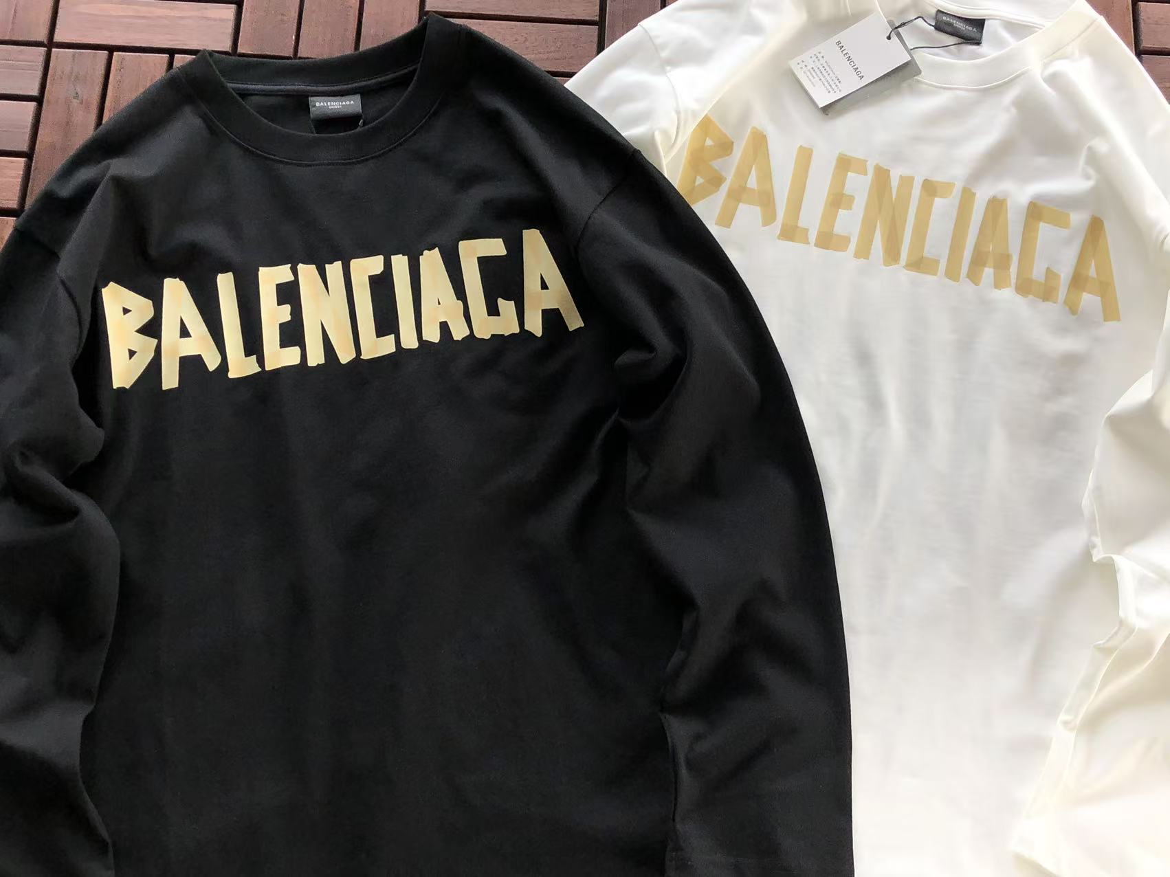 BALENCIAGA Remera Manga Larga BB