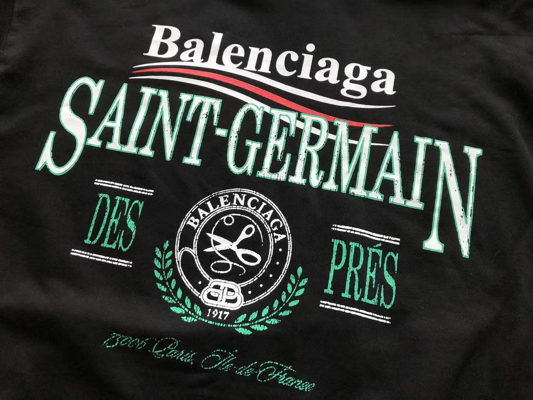 BALENCIAGA Canguro Saint-Germain