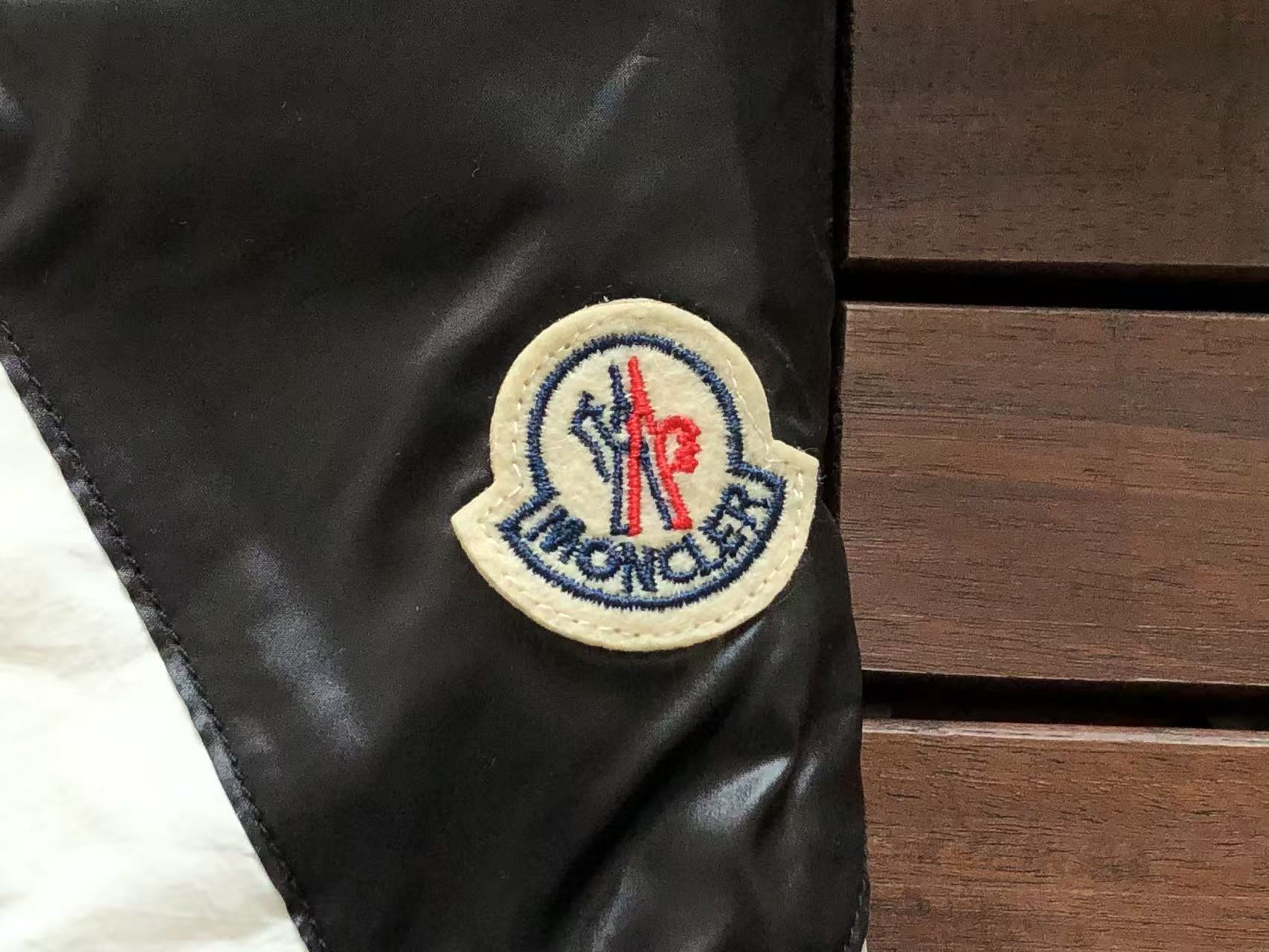 MONCLER Puffer Grenoble