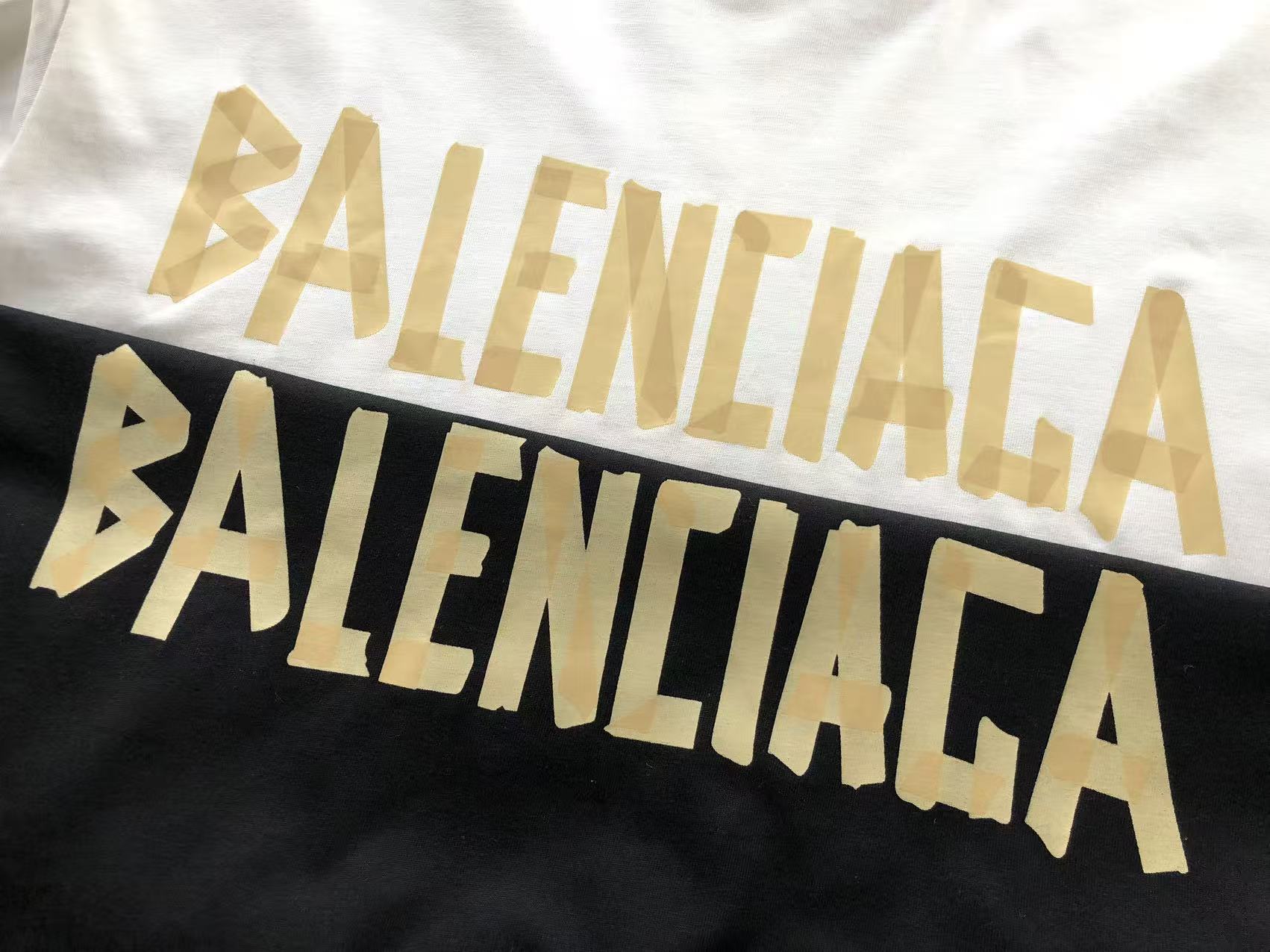 BALENCIAGA Remera Manga Larga BB