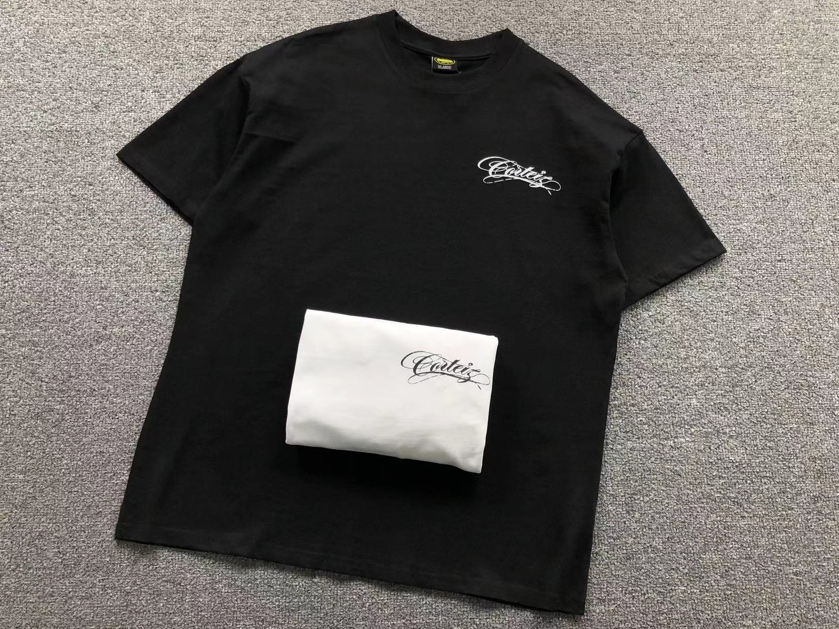 Corteiz Remera Big Logo Cursiva