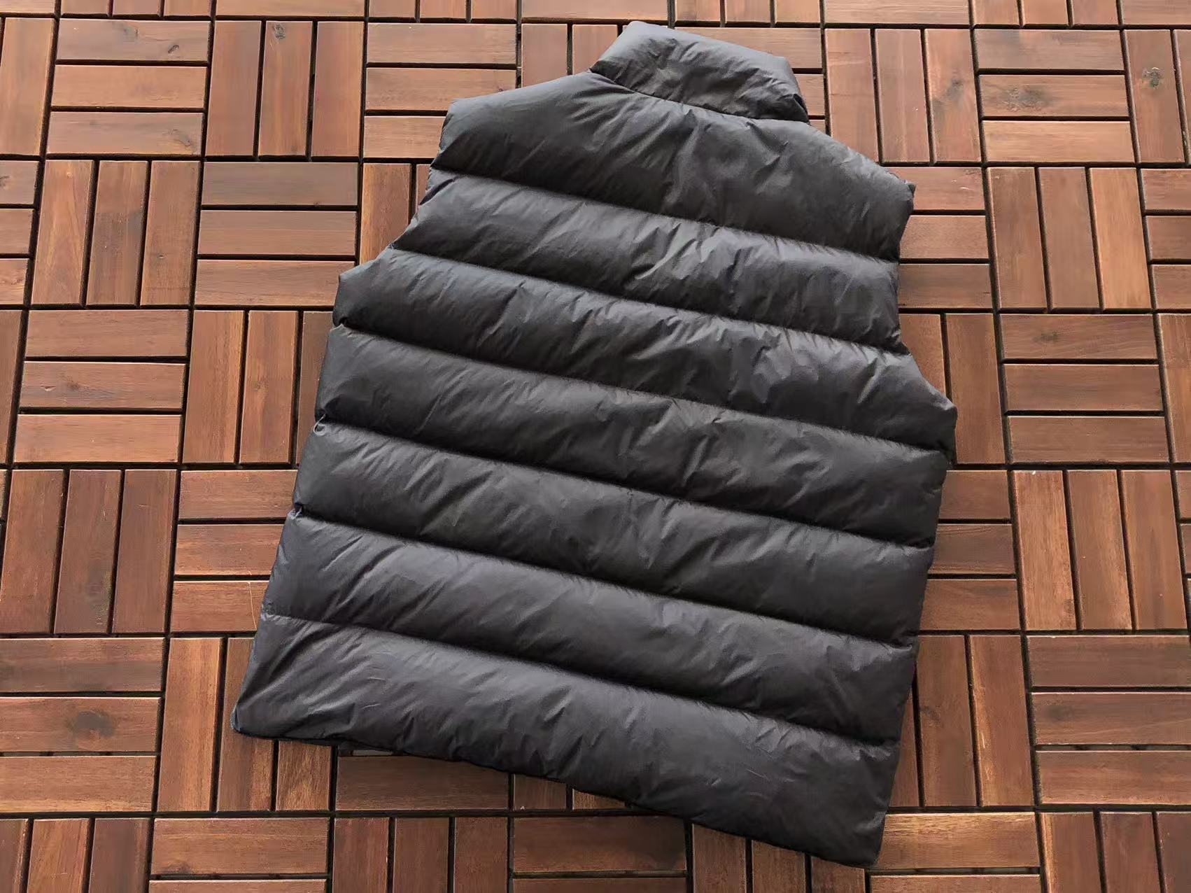 MONCLER Chaleco