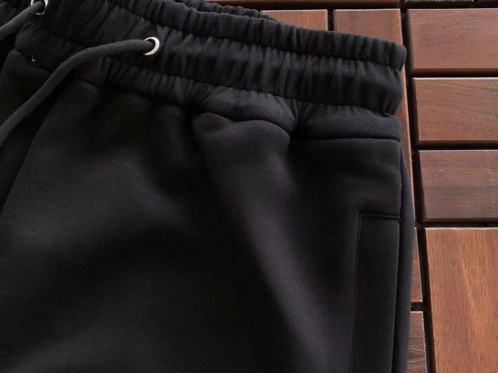 BALENCIAGA Conjunto Canguro Political