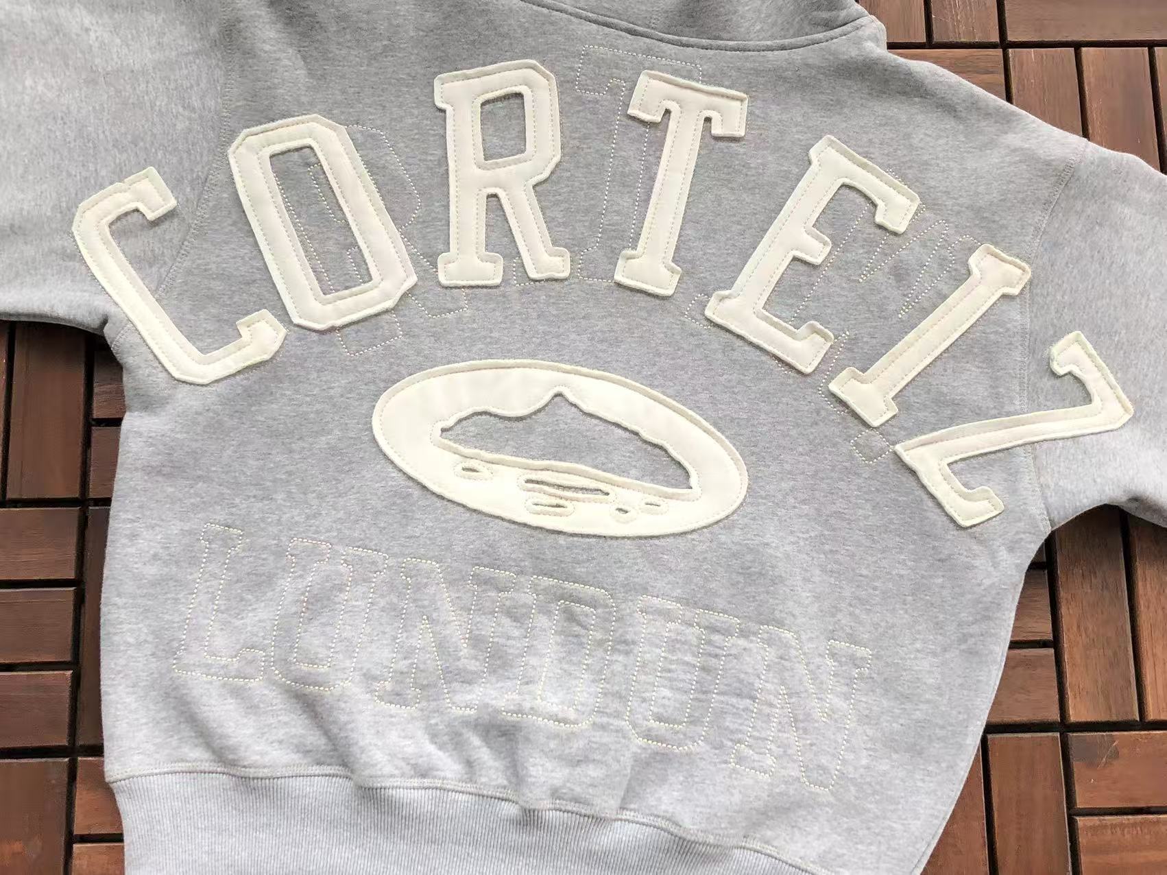CORTEIZ Conjunto Big Logo
