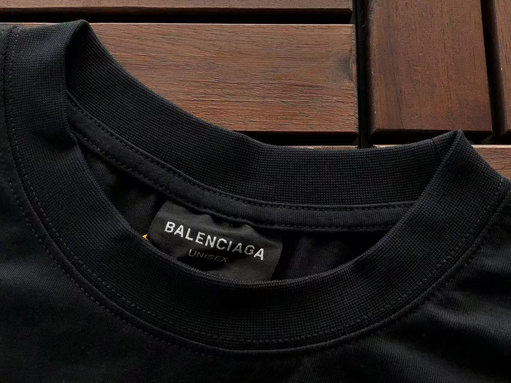 BALENCIAGA Remera Manga Larga Political