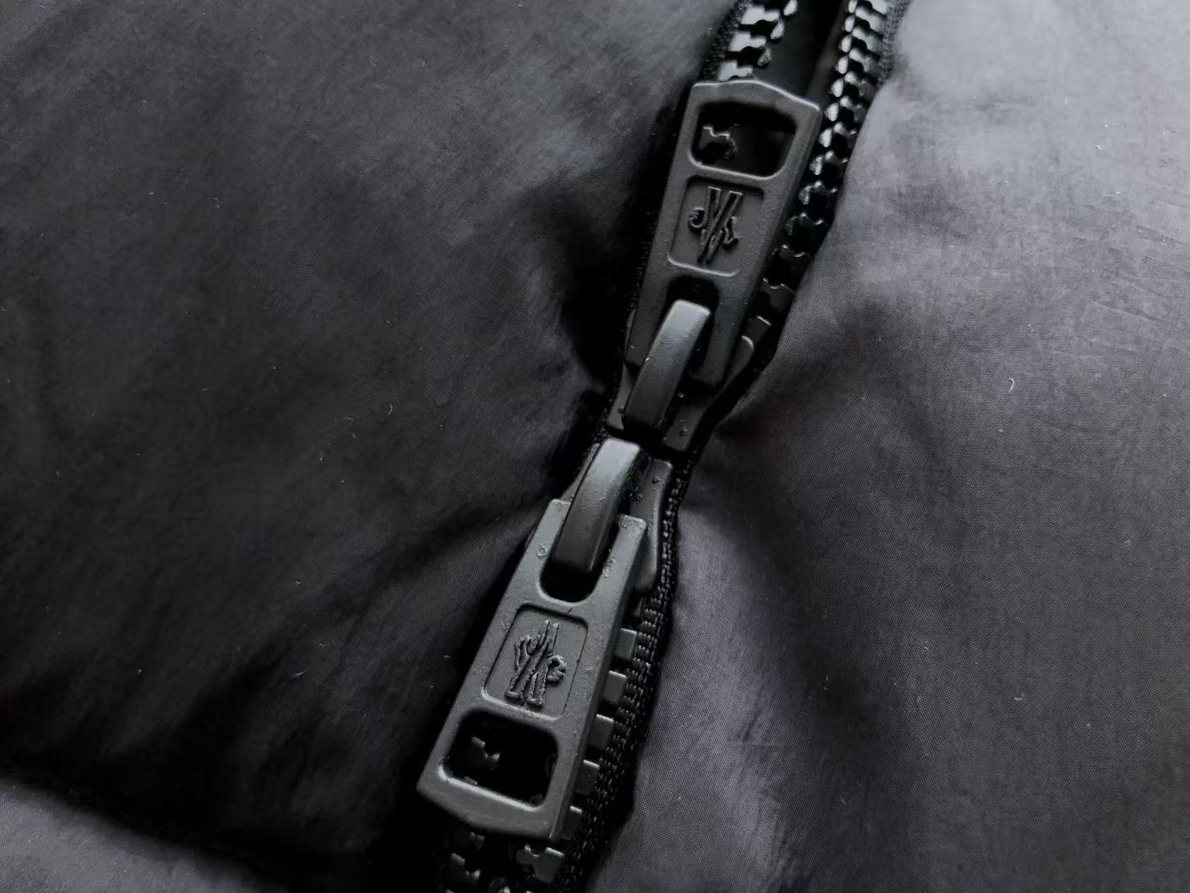 MONCLER Puffer Logo