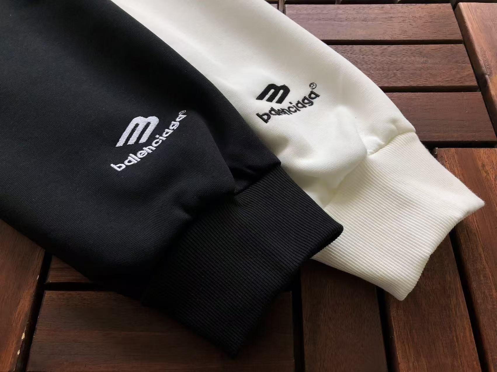 BALENCIAGA Canguro Soccer