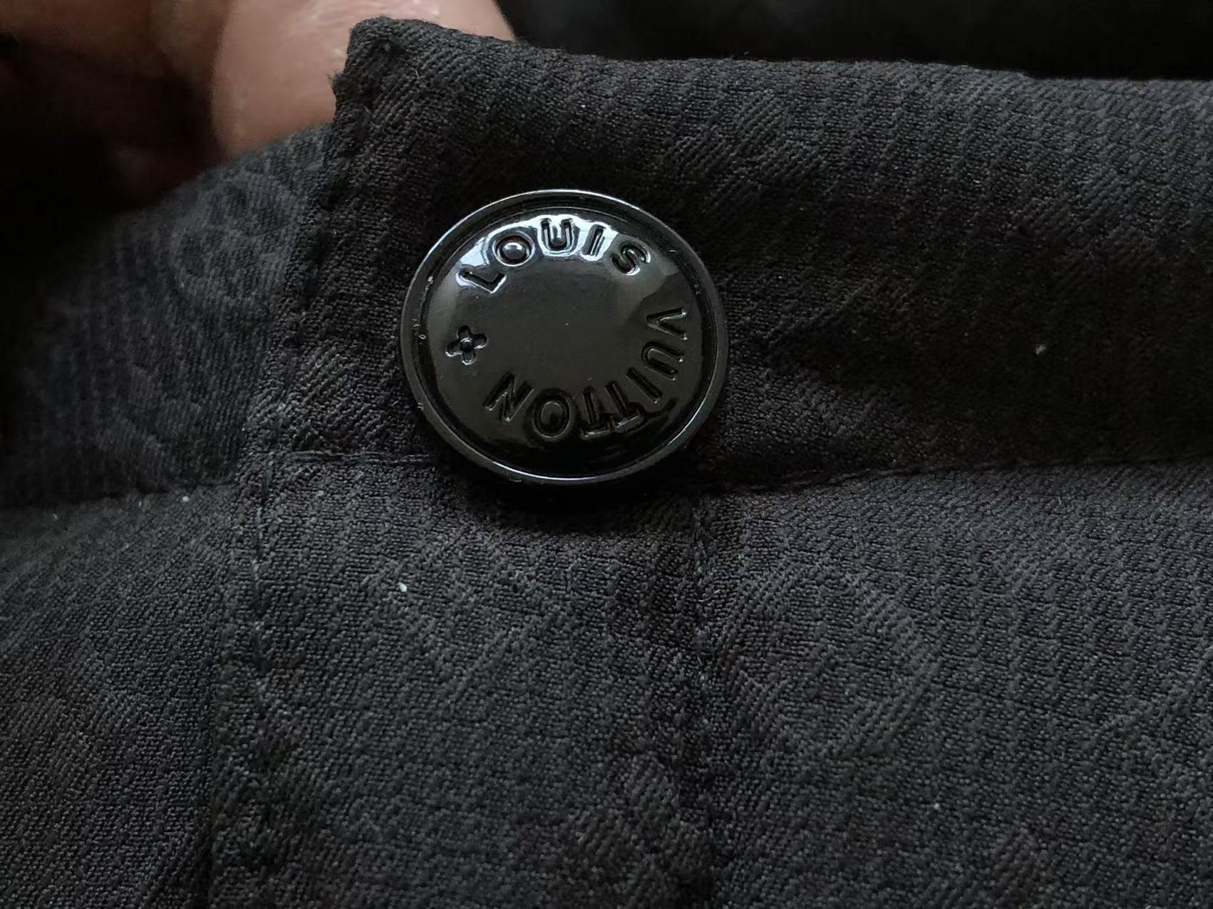 LOUIS VUITTON Puffer Monogram