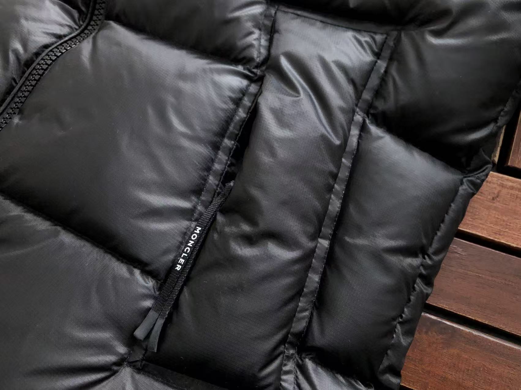 MONCLER Puffer Maya