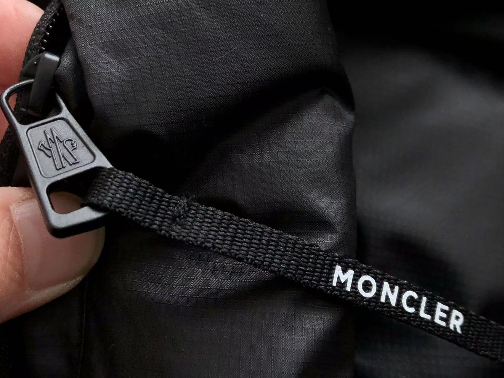 MONCLER Puffer Maya
