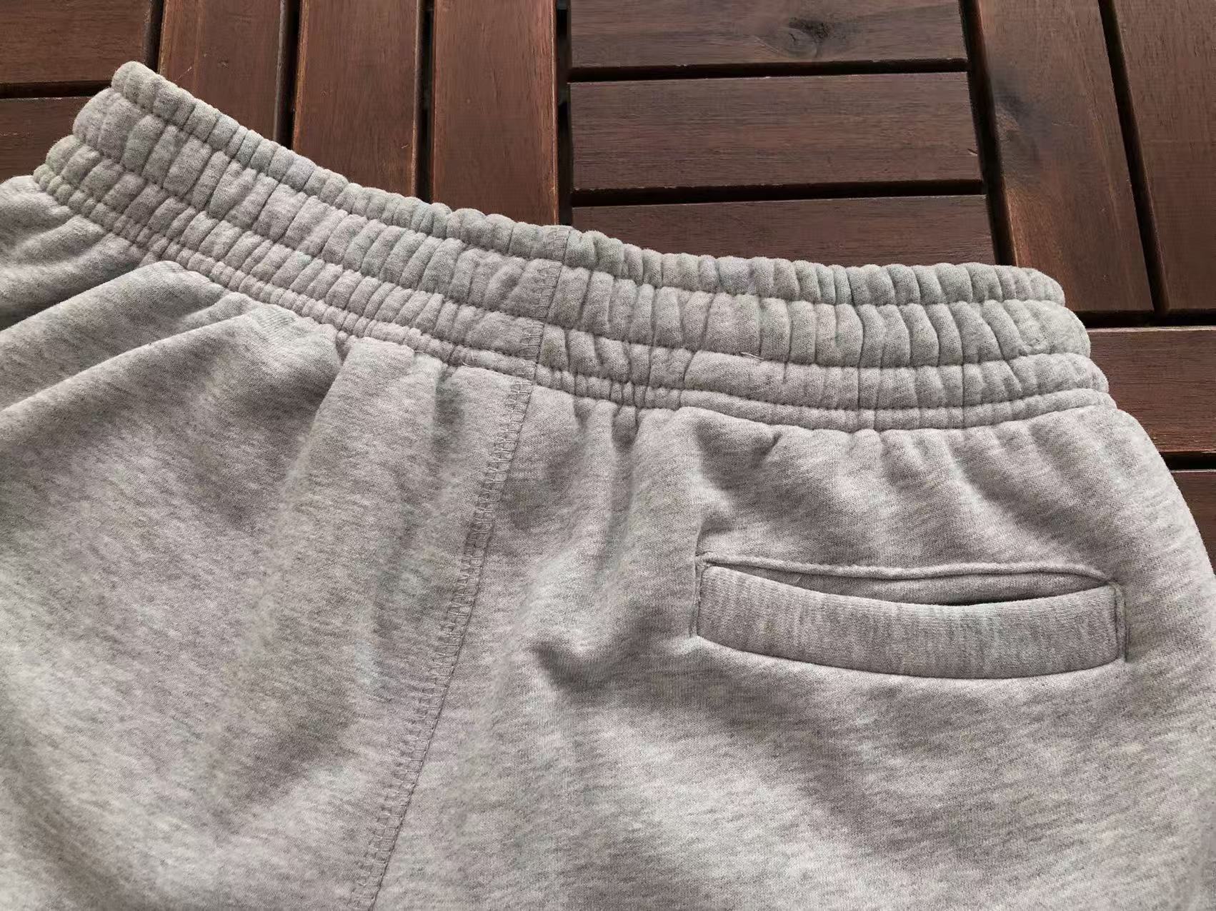 CORTEIZ Conjunto Canguro Fleece Script