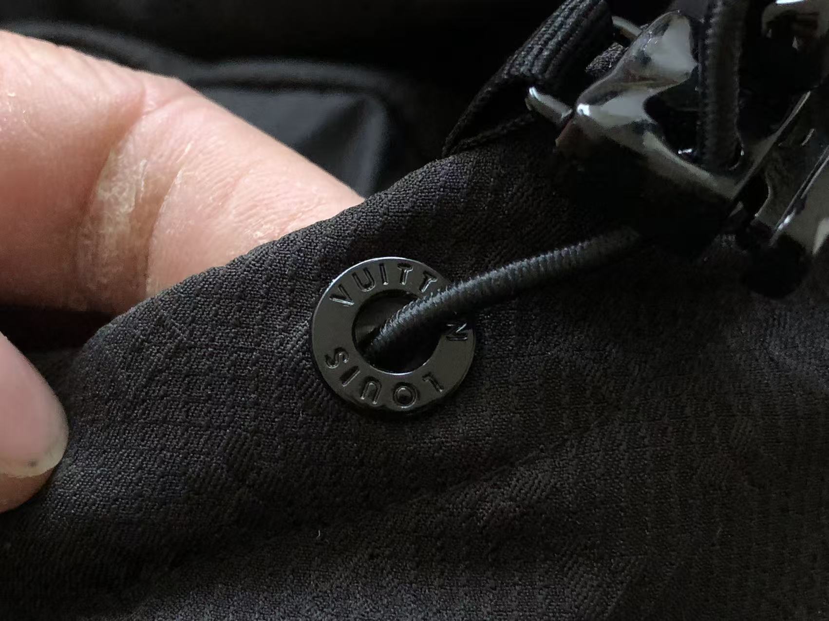 LOUIS VUITTON Puffer Monogram