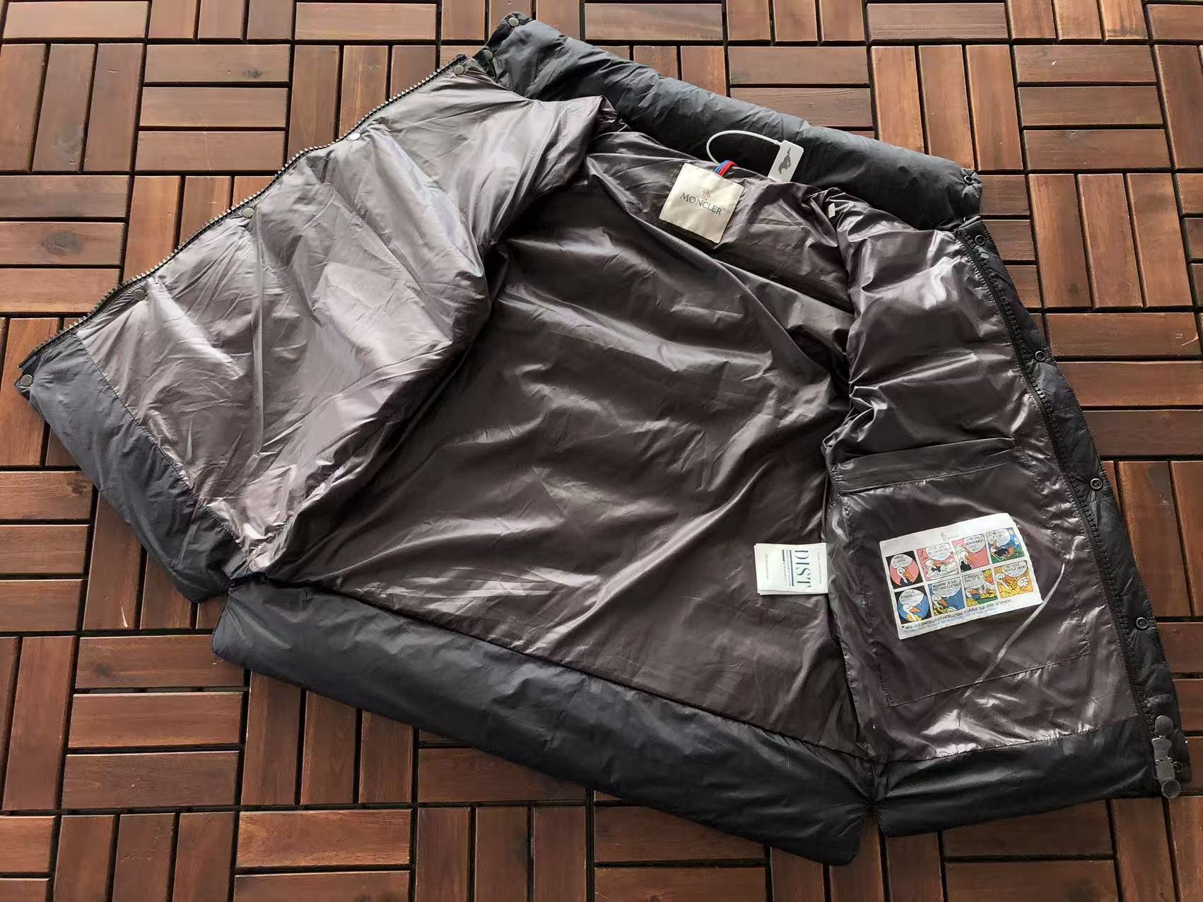 MONCLER Chaleco