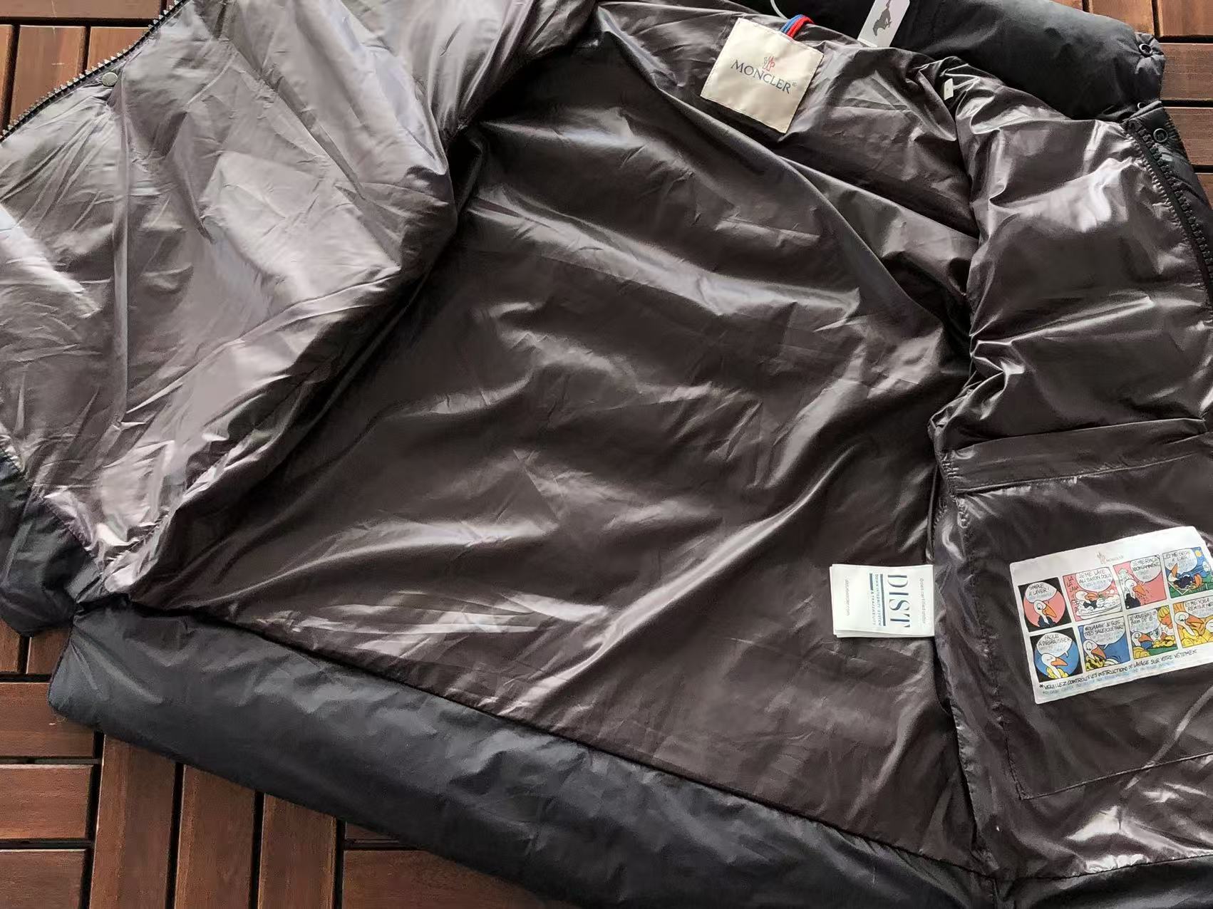 MONCLER Chaleco