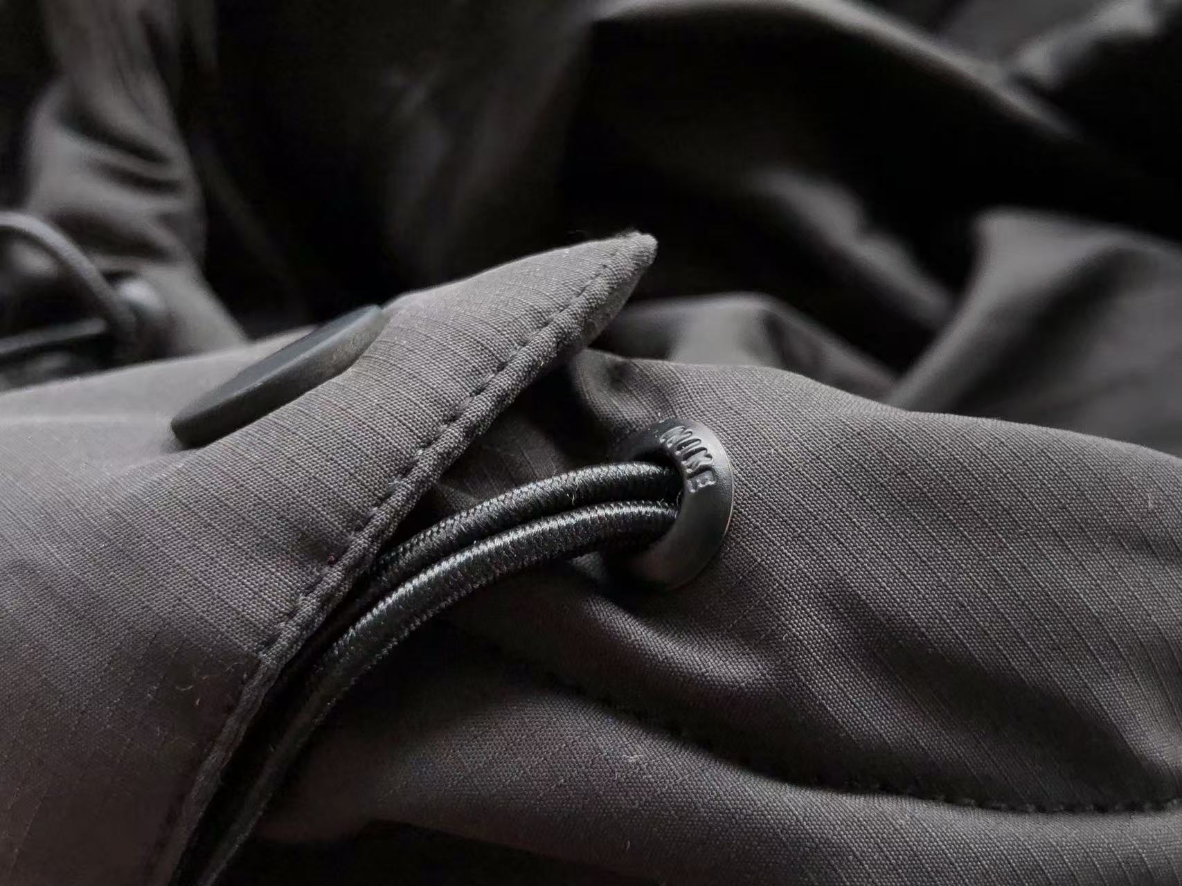 NIKE Puffer Swoosh