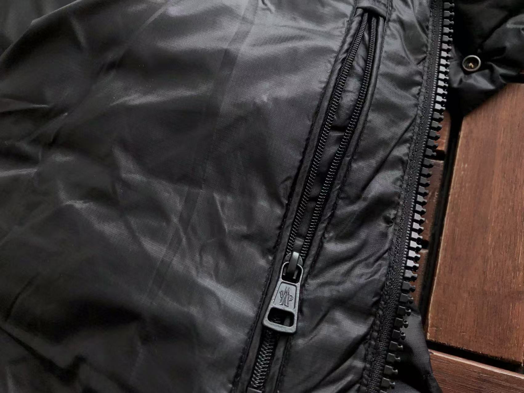 MONCLER Puffer Maya