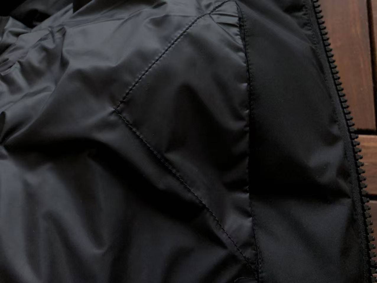 LOUIS VUITTON Puffer Monogram