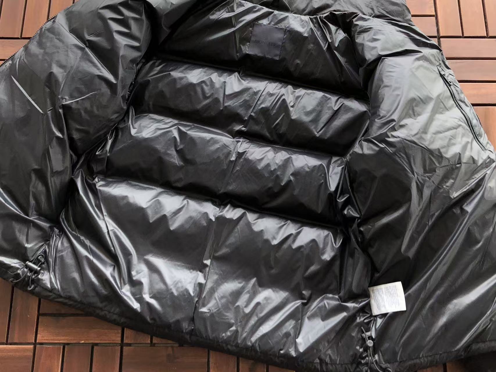 MONCLER Puffer Logo