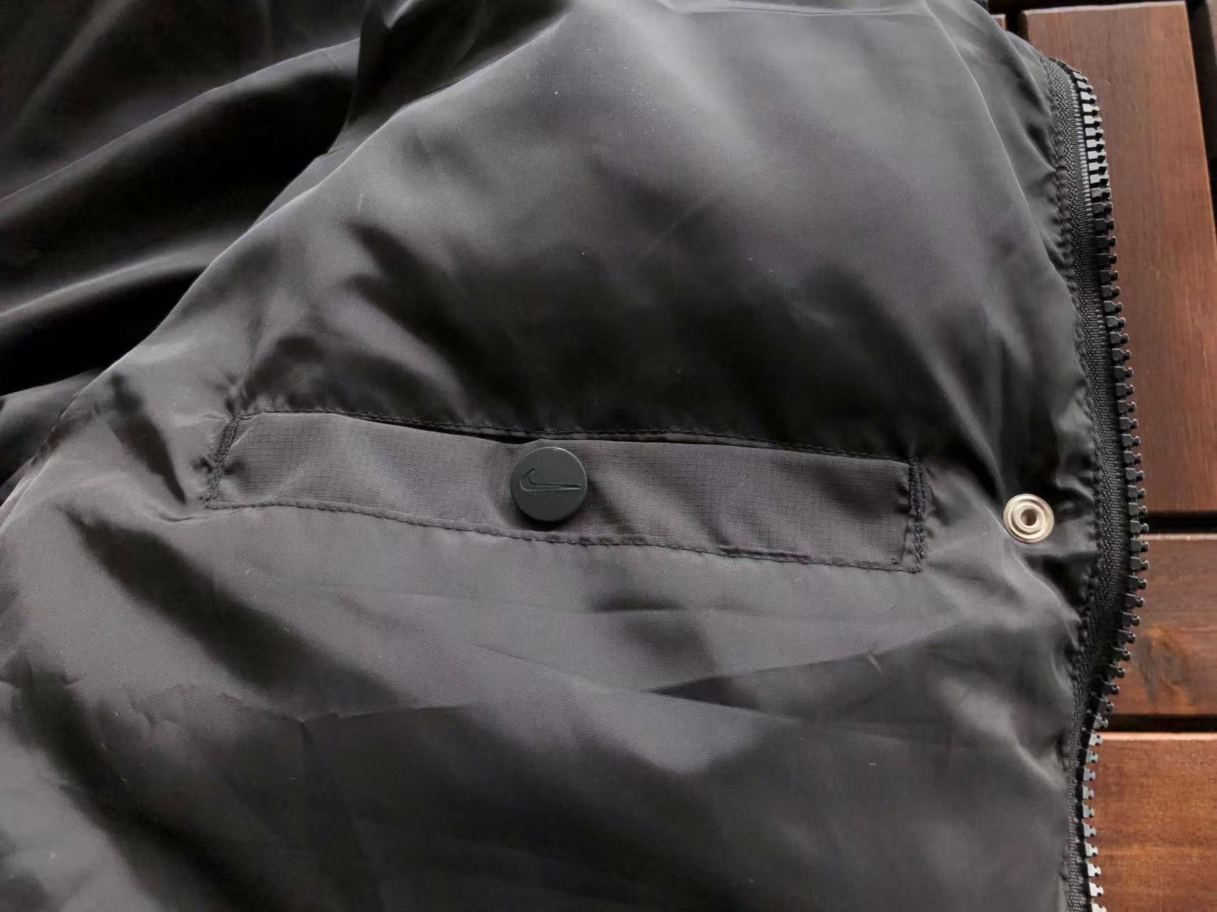NIKE Puffer Swoosh