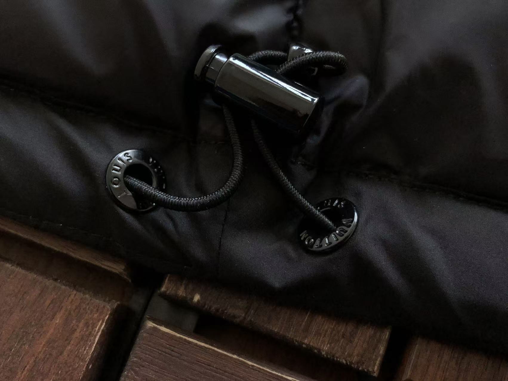 LOUIS VUITTON Puffer Monogram
