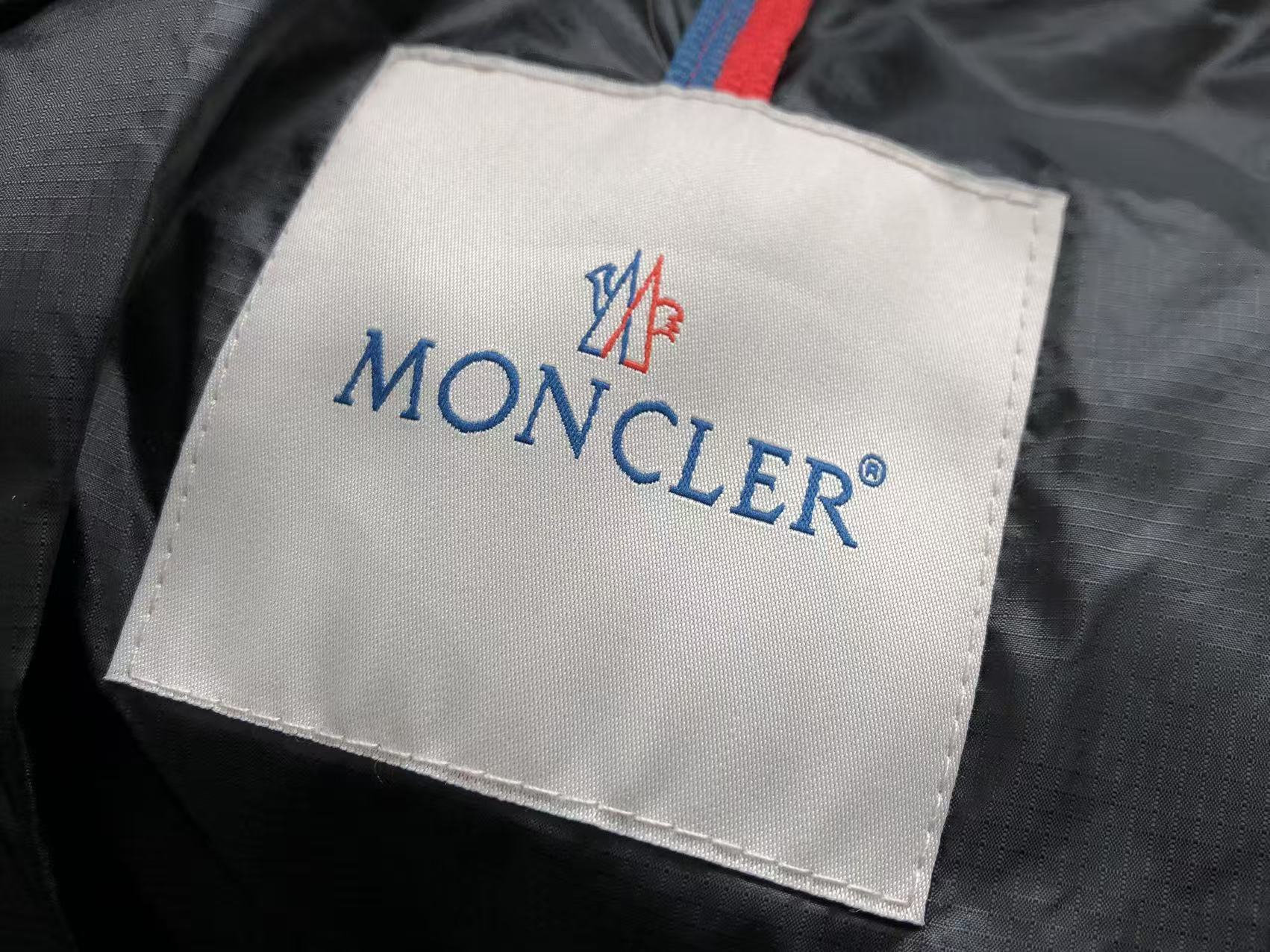 MONCLER Puffer Maya