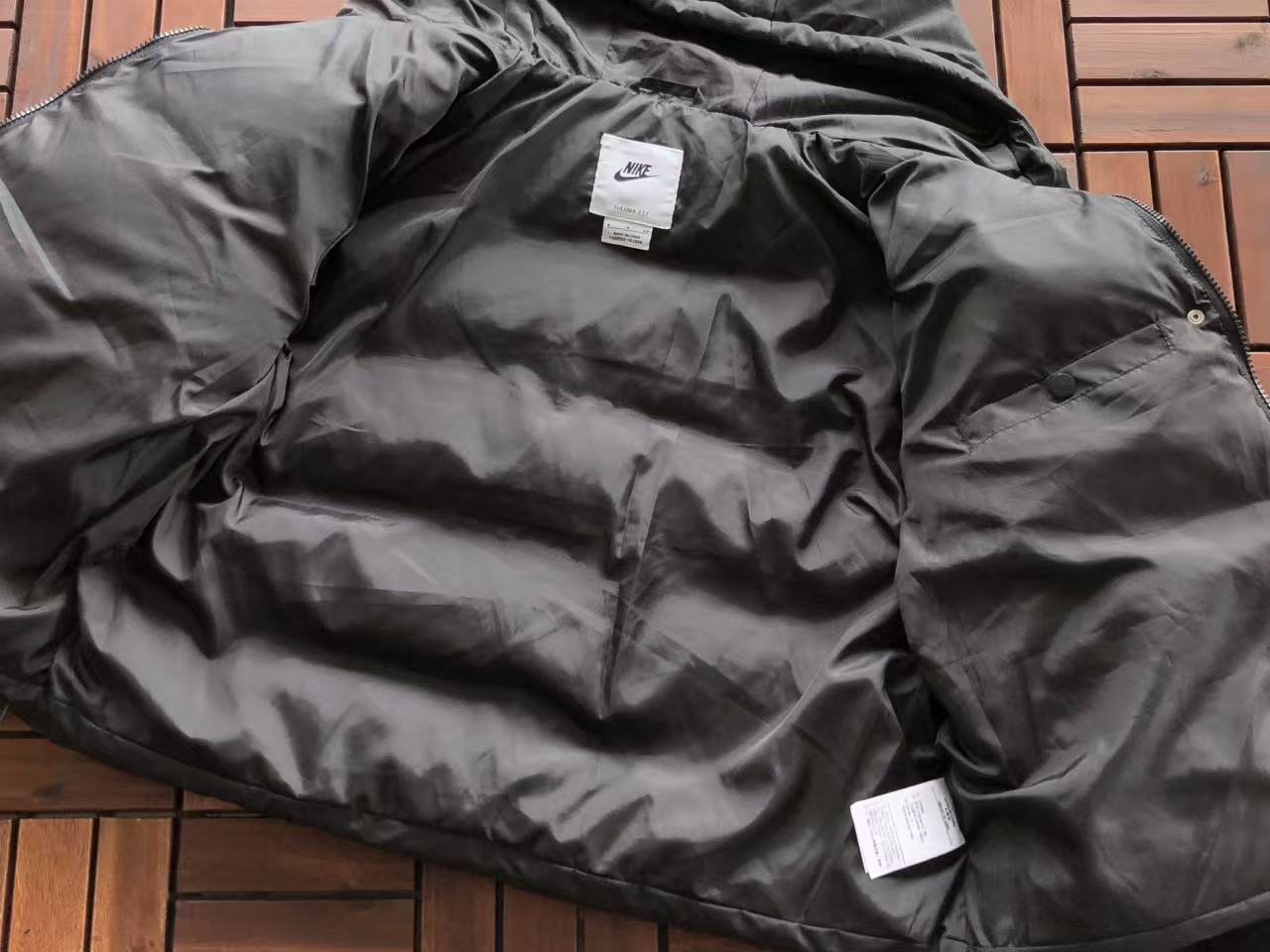 NIKE Puffer Swoosh