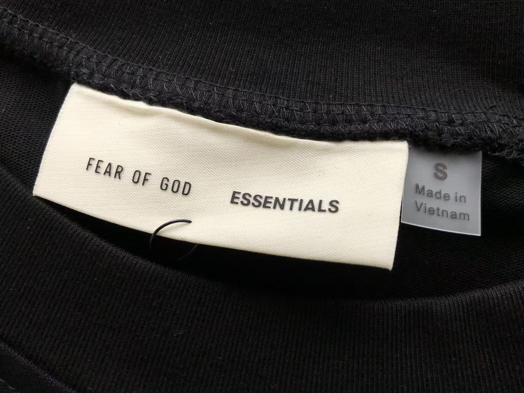 Essentials Remera
