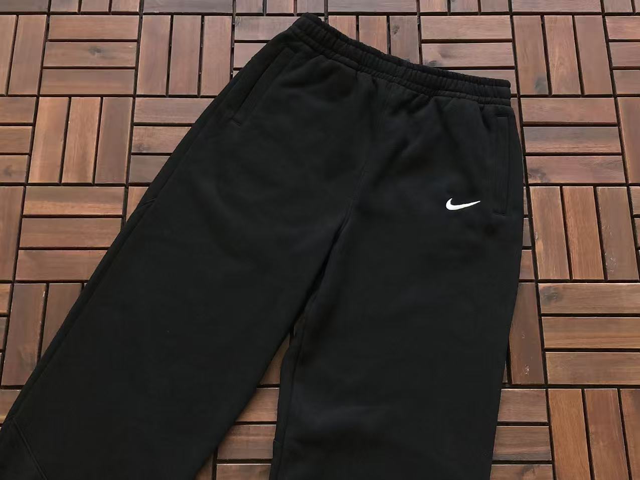 Supreme X Nike Conjunto Tech