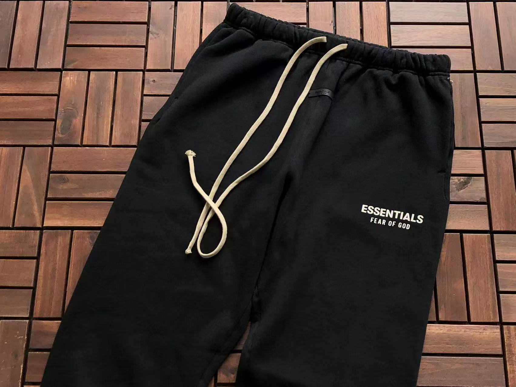 Essentials conjunto