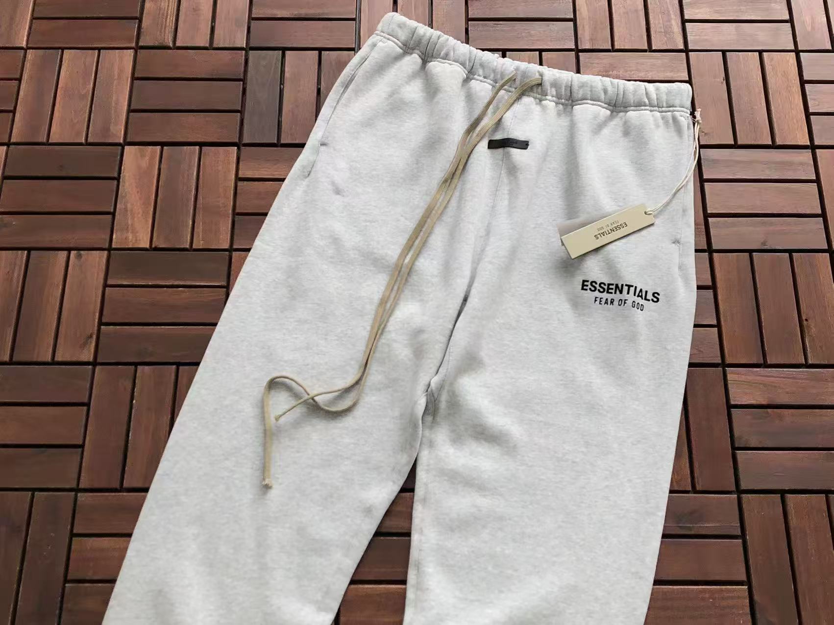 Essentials conjunto