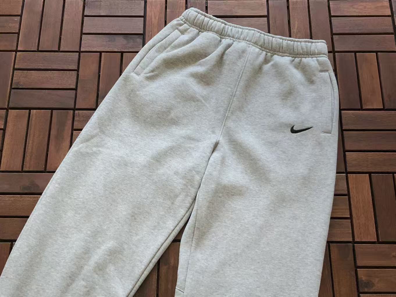 Supreme X Nike Conjunto Tech
