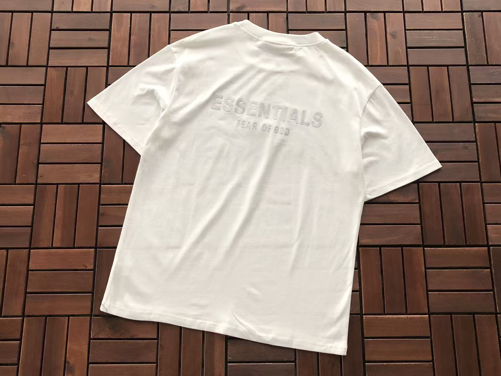 Essentials Remera