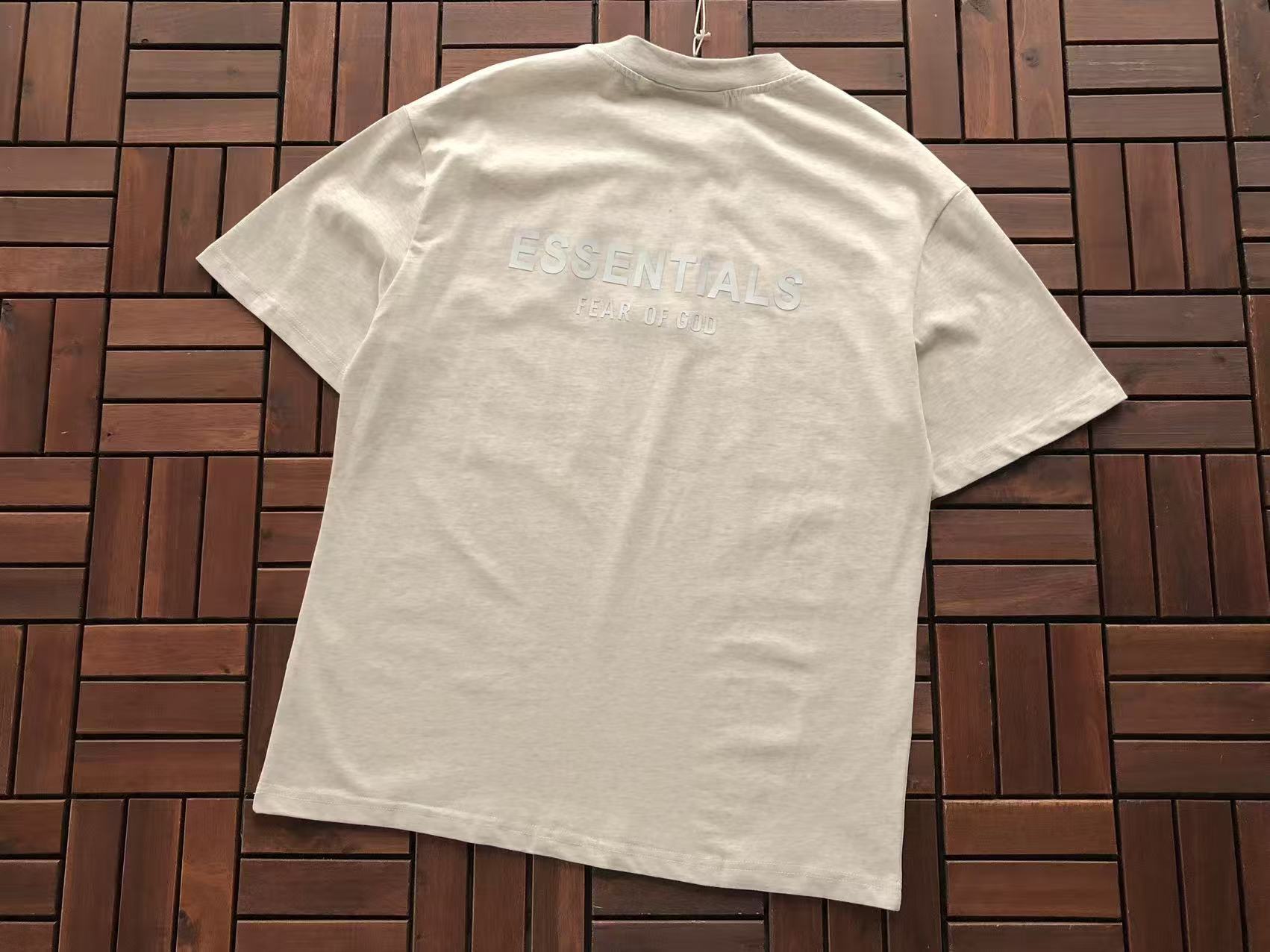 Essentials Remera