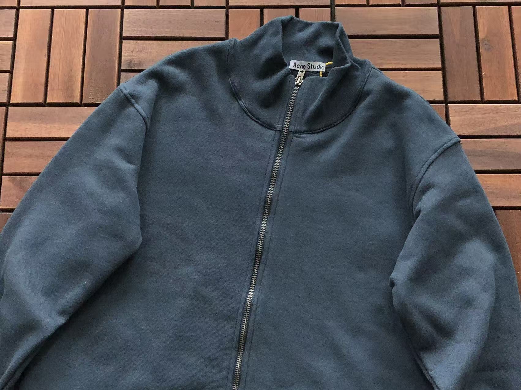 Acne Studios Turtle Neck Logo