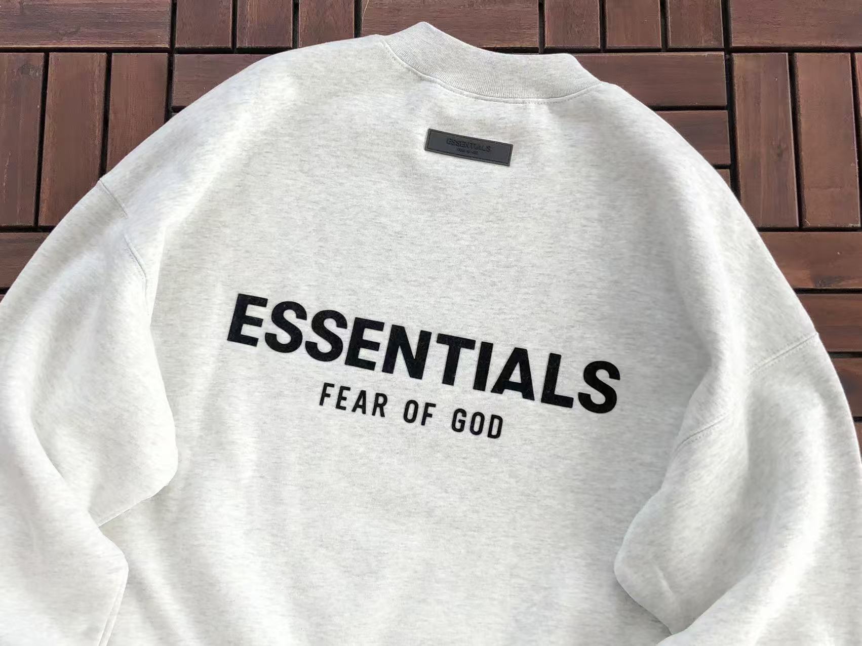 Essentials Conjunto Basic
