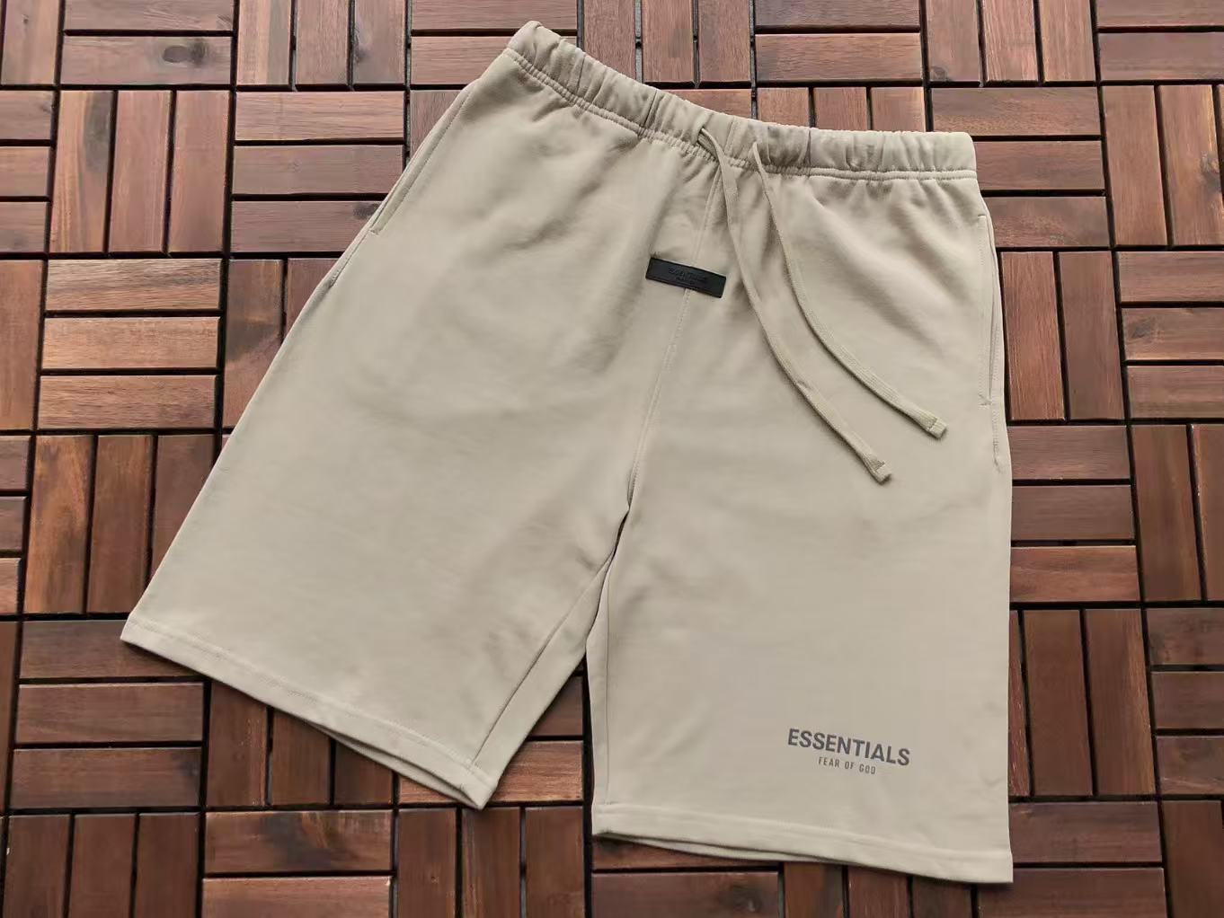 Essentials Bermuda