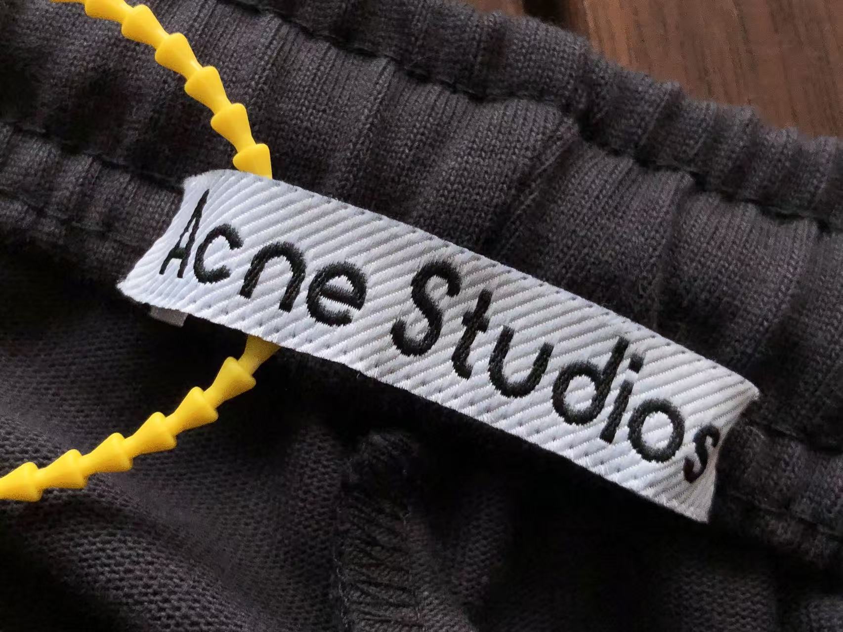 Acne Studios Pantalon Deportivo Basic